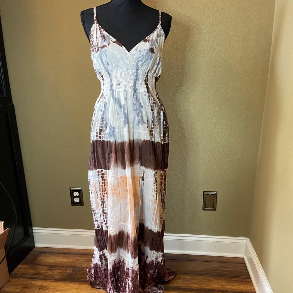 CACHE Women’s  tie-dyed summer dress.  Size Small